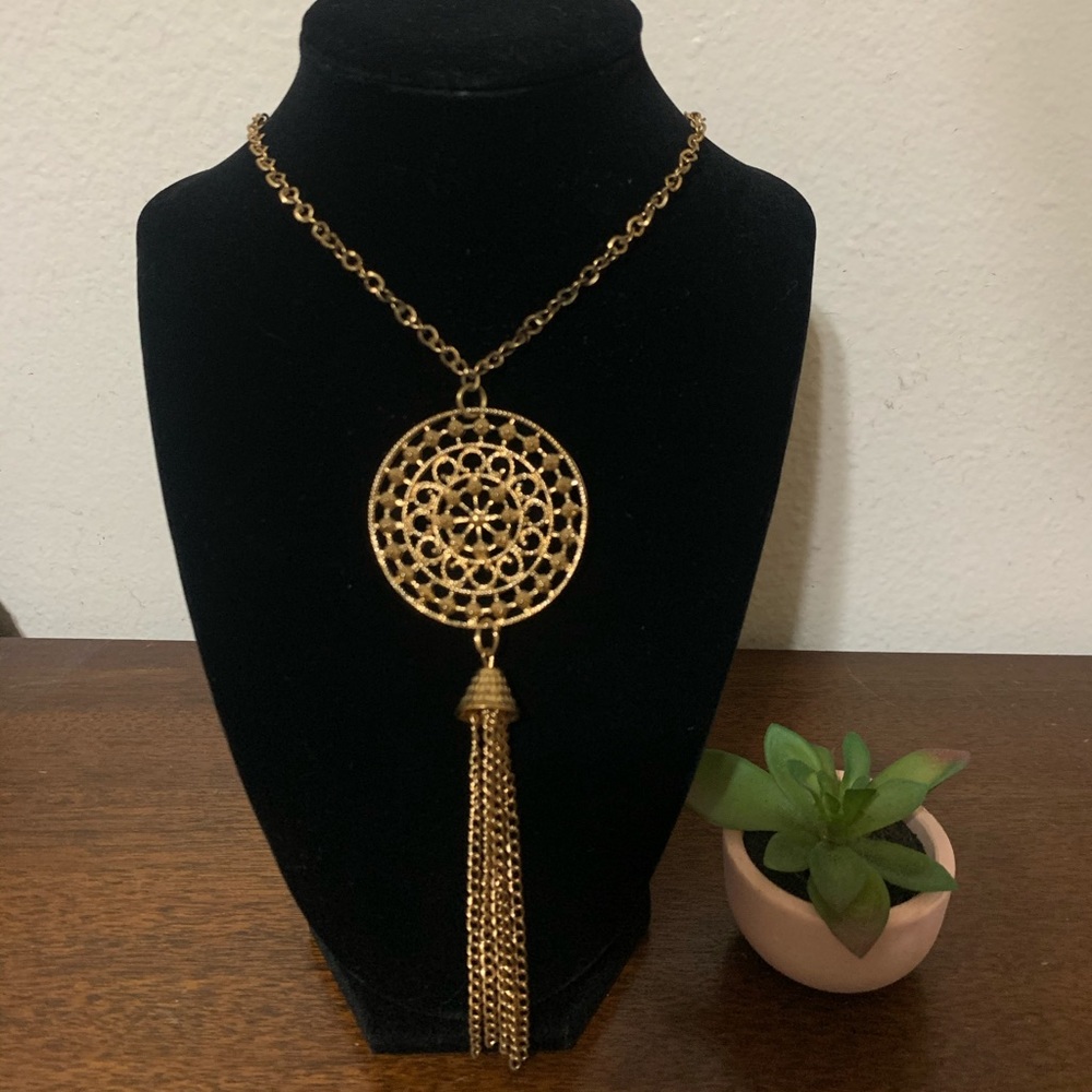 Vintage Accent Necklace